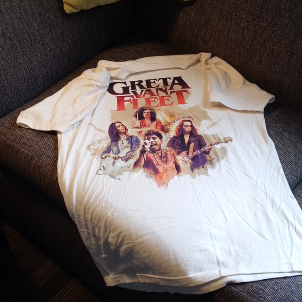 Rock and roll tee short